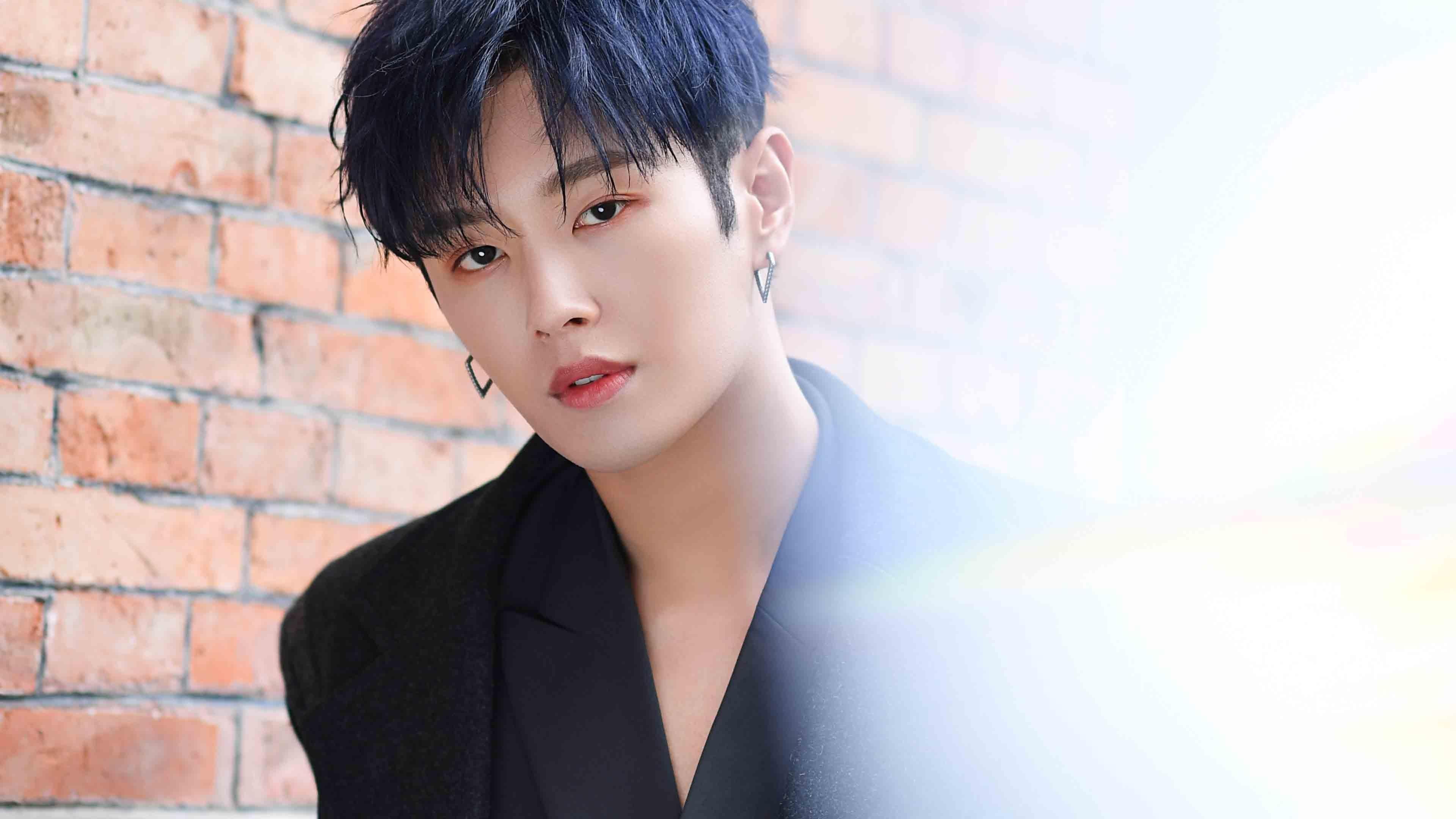 多位退役球员担任赛事评论嘉宾以专业视角解析战术发展趋势，退役球队